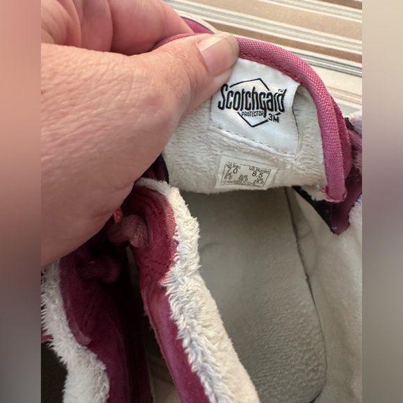 Vans Sk8-Hi Waterproof Insulated Women's Maroon High-Top Sneakers - Picture 6 of 7